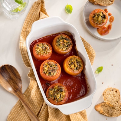 Dieses Bild zeigt unsere Gefüllte Tomaten mit Reis, Hack und Spinat.