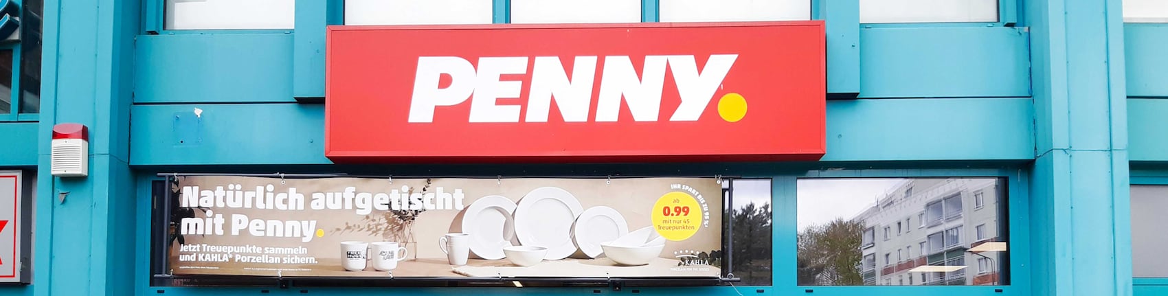 sie sehen den Eingang vom Penny Markt in Rostock Kolumbusring 58