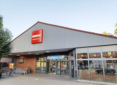 Sie sehen den Eingang vom Penny Markt in Herne - Wanne, Bielefelder Str. 130