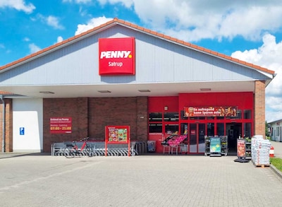 sie sehen den Eingang vom Penny Markt in Satrup Mühlenstraße 14