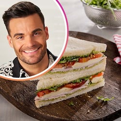 Dieses Bild, zeigt das fertige Tramezzini Caprese.