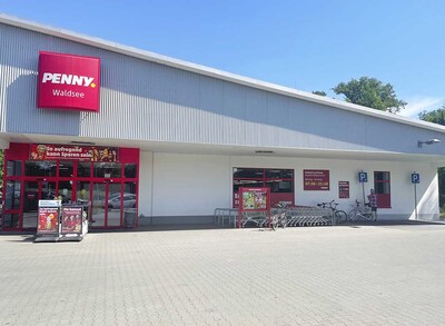 Sie sehen den Eingang vom Penny Markt in Waldsee, Schlichtstr. 1A