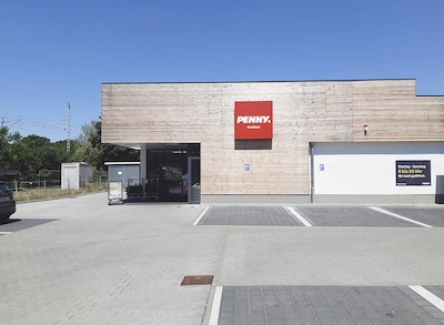 Sie sehen den Eingang vom Penny Markt in Drebkau Drebkauer Hauptstraße 5