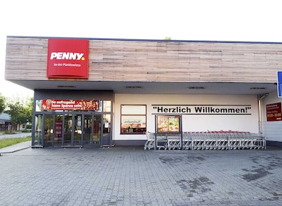 Sie sehen den Eingang vom Penny Markt in Chemnitz (Sachs) Heinrich-Schuetz-Str. 62