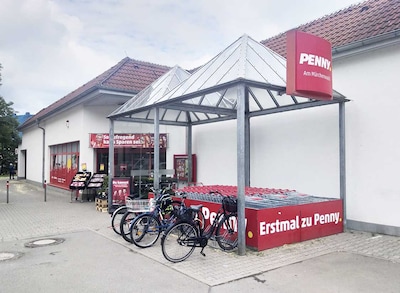 Sie sehen den Eingang vom Penny Markt in Wuenschendorf/Elster Poststr. 6
