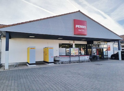 Sie sehen den Eingang vom Penny Markt in Bad Orb Gewerbestr. 4/Martinusstr.