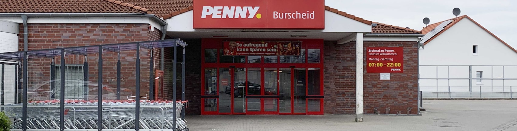 sie sehen den Eingang vom Penny Markt in Burscheid Hauptstr. 120-122