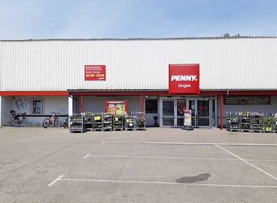 Sie sehen den Eingang vom Penny Markt in Remchingen/Singen, Marktstr. 65
