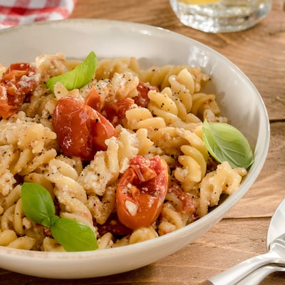 Auf diesem Bild siehst du unsere Baked Feta-Pasta.