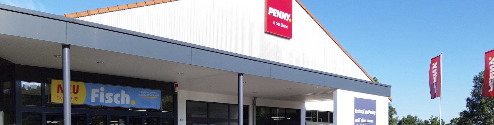 Sie sehen den Eingang vom Penny Markt in Pforzheim-Huchenfeld, Industriestr. 111