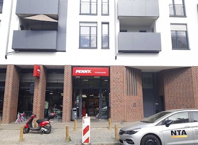 Sie sehen den Eingang vom Penny Markt in Offenbach, Schäferstr. 12