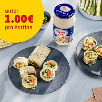 Dieses Bild zeigt wie der Pfannkuchen bestrichen wird.