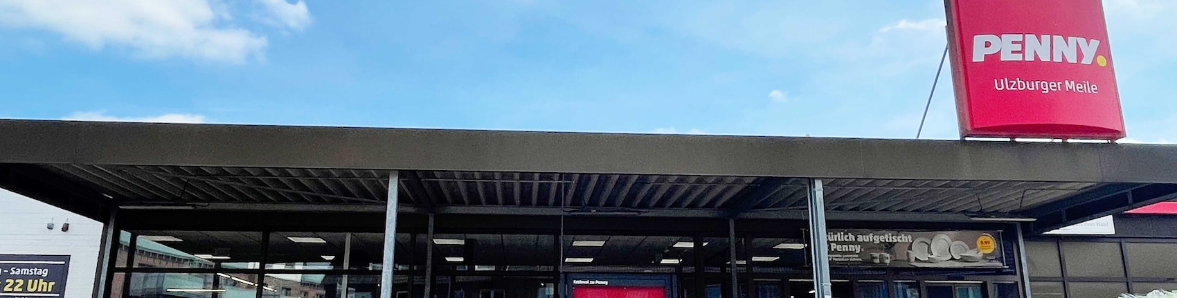 sie sehen den Eingang vom Penny Markt in Norderstedt Ulzburger Strasse 308-310