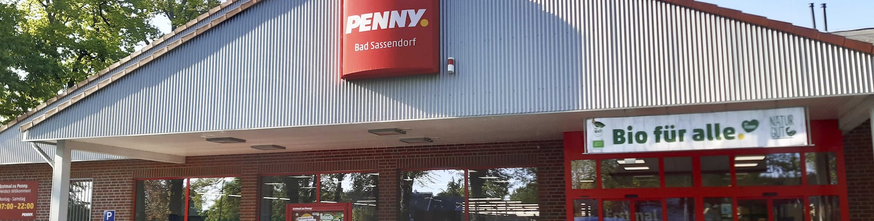 Sie sehen den Eingang vom Penny Markt in Bad Sassendorf, Schuetzenstr. 15-17