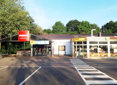 Sie sehen den Eingang vom Penny Markt in Zweibruecken, Gewerbestr. 6
