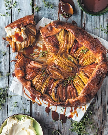 Karamellisierte Apfel-Birnen-Galette