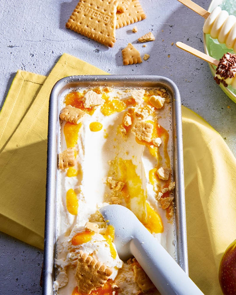 Käsekuchen-Eis mit Mango