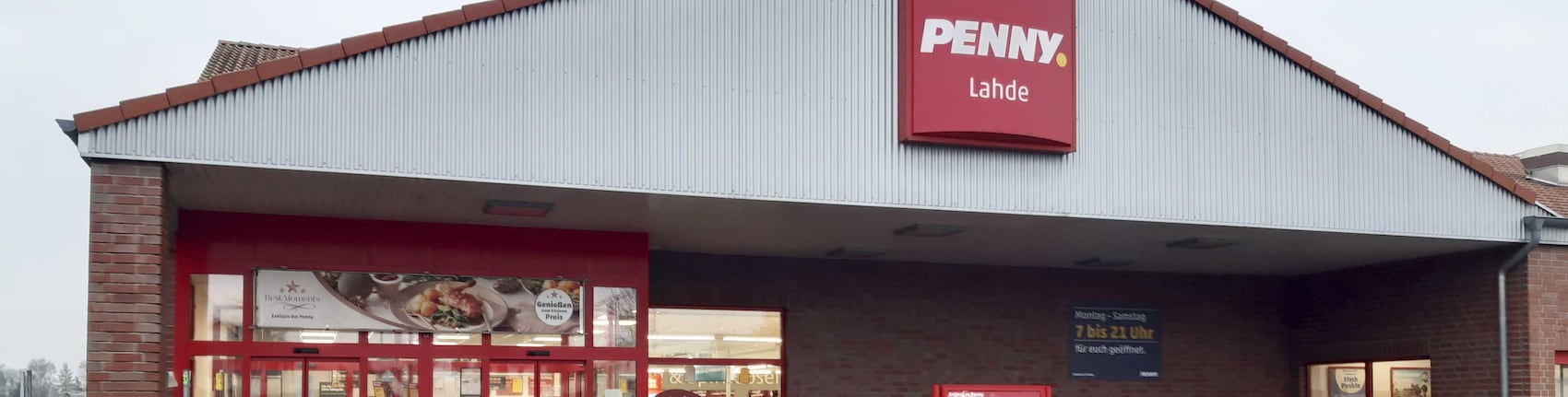 Sie sehen den Eingang vom Penny Markt in Petershagen/Lahde, An Der Bahn 7
