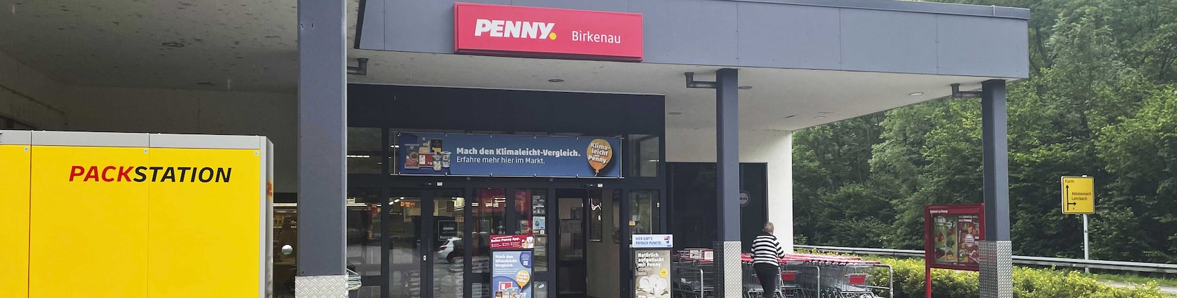 Sie sehen den Eingang vom Penny Markt in Birkenau, Weinheimer Str. 7-9