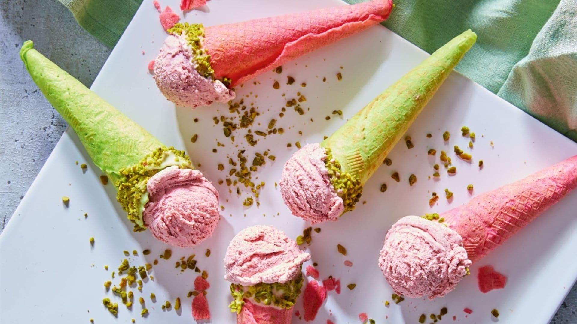 Cremiges Sauerkirscheis