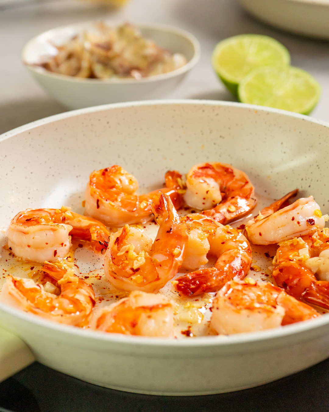 Gebackene Avocado mit Ei &amp; Garnelen - schnell und einfach gemacht ...