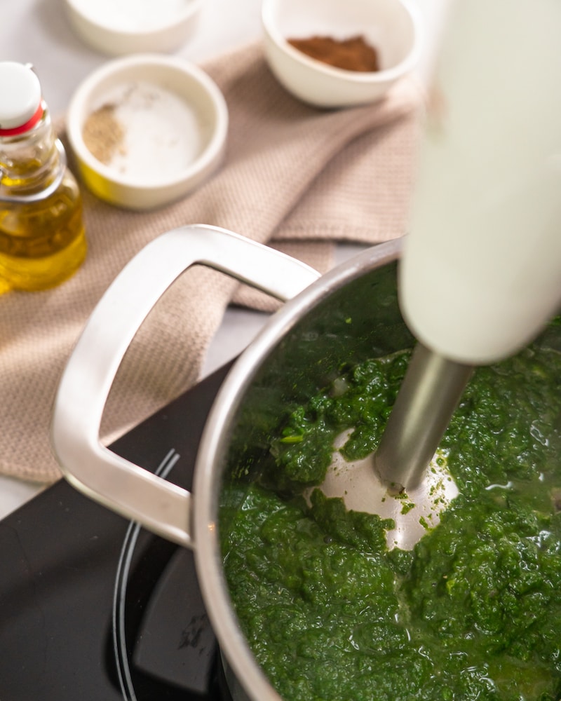 Spinatsuppe mit Räucherlaxx-Topping