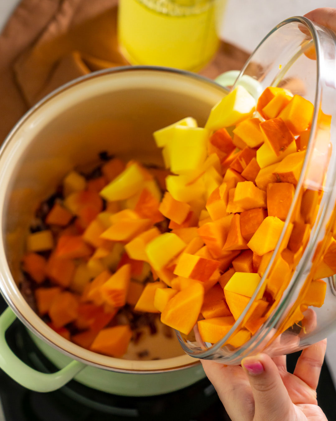 Kürbissuppe mit Birnen - einfach &amp; schnell | PENNY.de