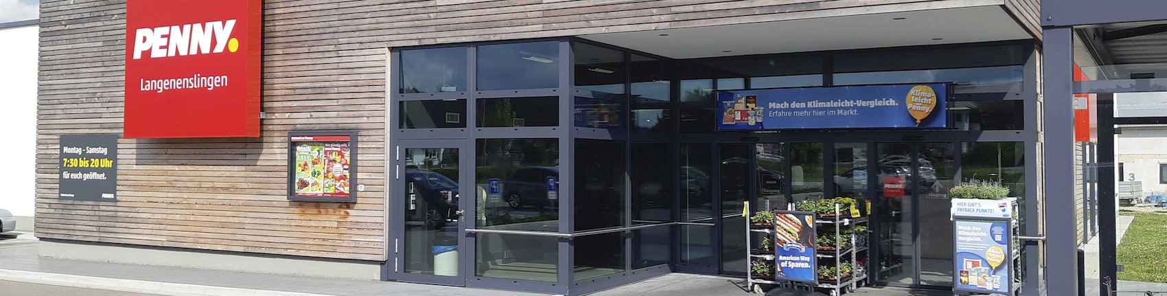 Sie sehen den Eingang vom Penny Markt in Langenenslingen, Montfortstraße 1