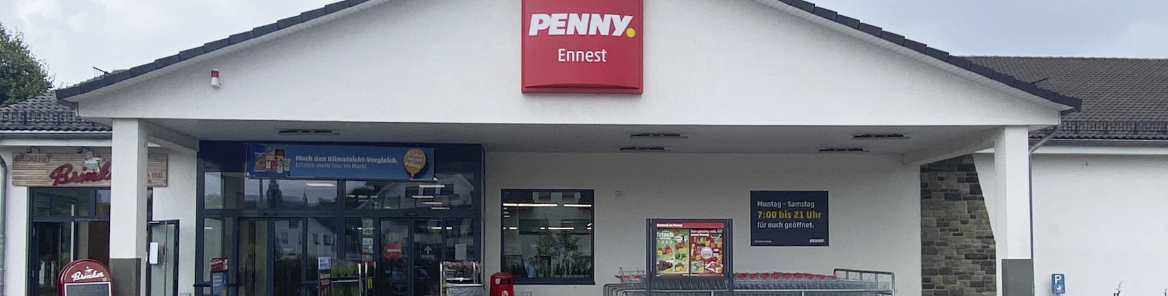 Sie sehen den Eingang vom Penny Markt in Attendorn – Ennest, Bergkuhle 1