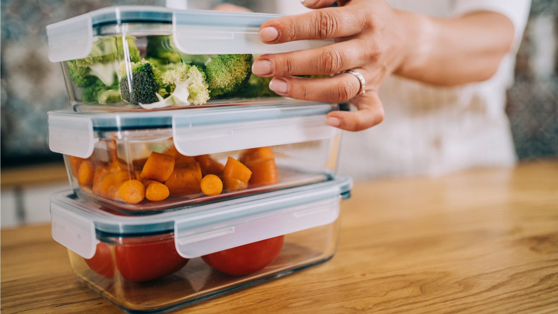 Lebensmittel in Tupperdosen