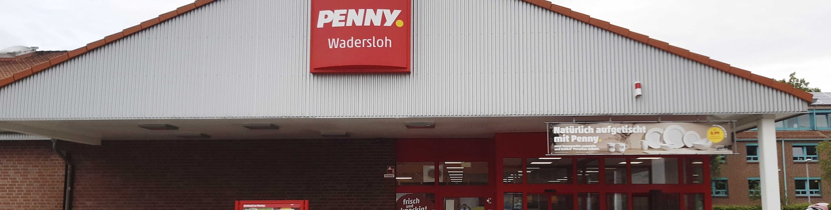 Sie sehen den Eingang vom Penny Markt in Wadersloh, Bahnhofstr. 24