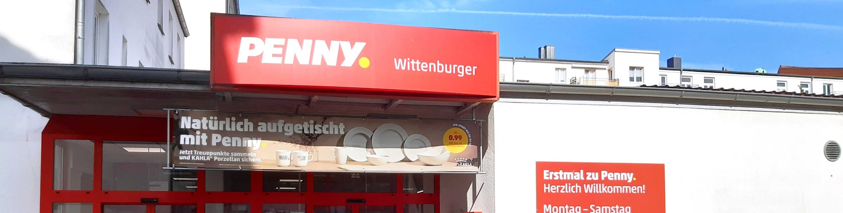 sie sehen den Eingang vom Penny Markt in Schwerin Wittenburger Str. 75