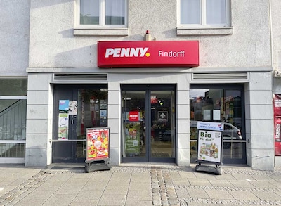 Sie sehen den Eingang vom Penny Markt in Bremen/Findorff, Hemmstr. 158-164