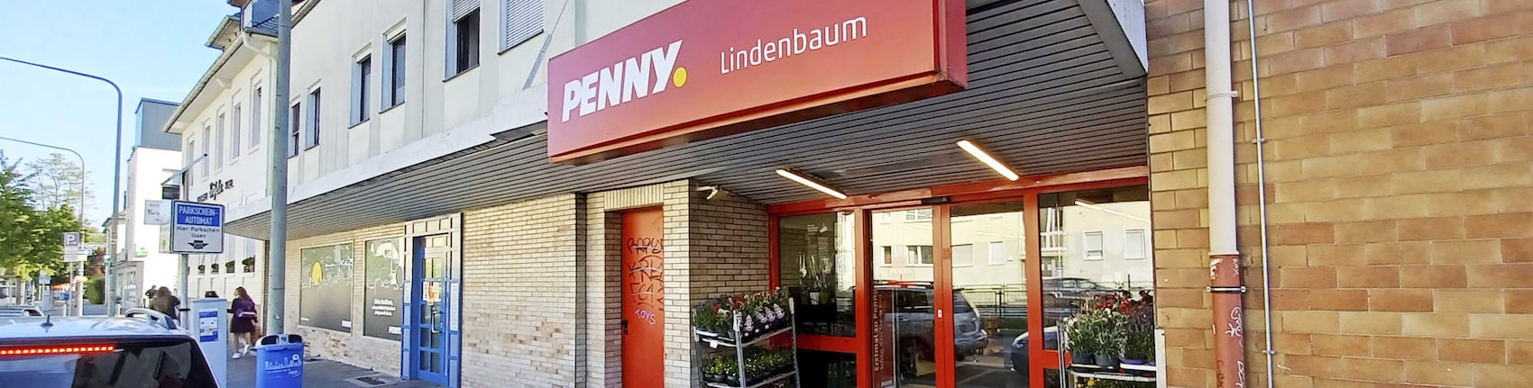Sie sehen den Eingang vom Penny Markt in Frankfurt/Eschersheim, Eschersheimer Landstr. 440
