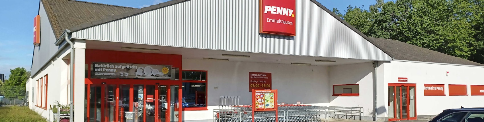 Sie sehen den Eingang vom Penny Markt in Emmelshausen Trift 5