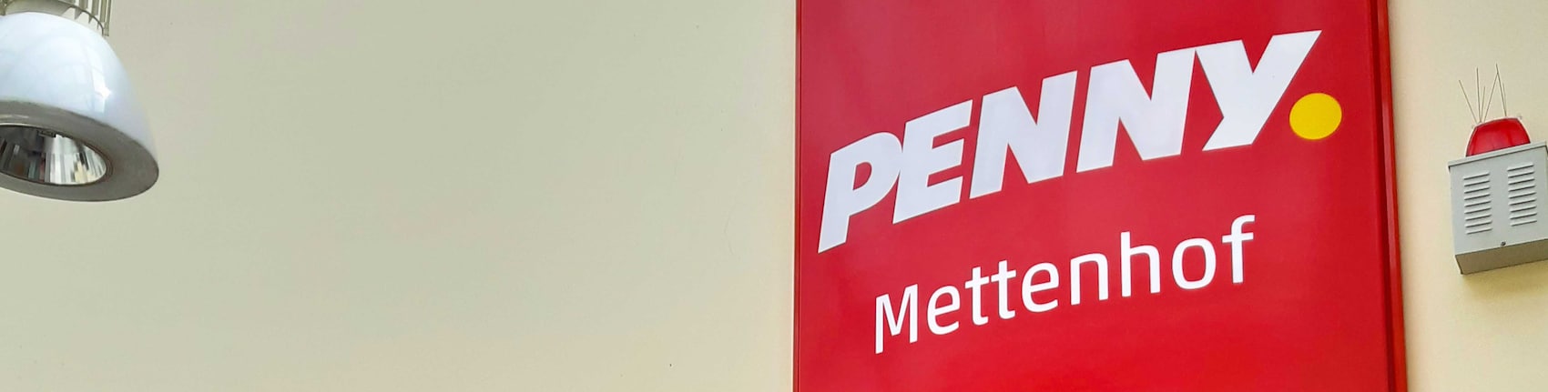 Sie sehen den Eingang vom Penny Markt in Kiel/Mettenhof Kurt-Schumacher-Platz 13