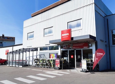 sie sehen den Eingang vom Penny Markt in Böblingen/Ost Schönaicher Str. 50