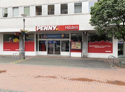 sie sehen den Eingang vom Penny Markt in Hilden Mittelstrasse 107