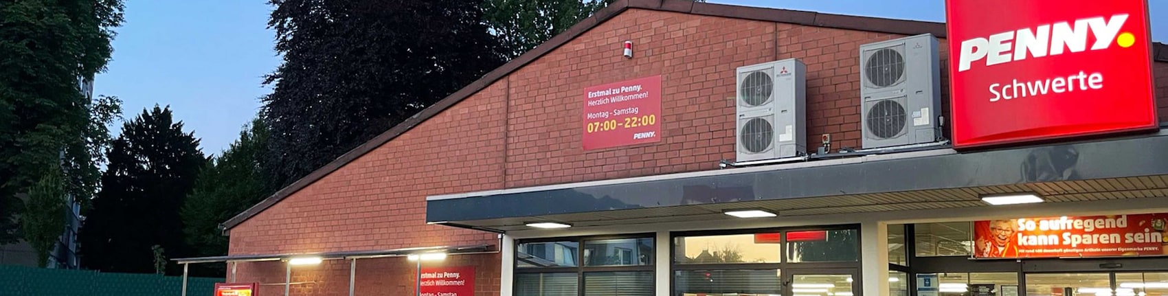 Sie sehen den Eingang vom Penny Markt in Schwerte, Hagener Strasse 51