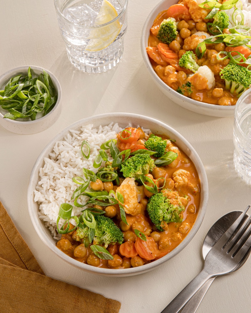 Auf diesem Bild siehst du das fertige Kichererbsencurry.