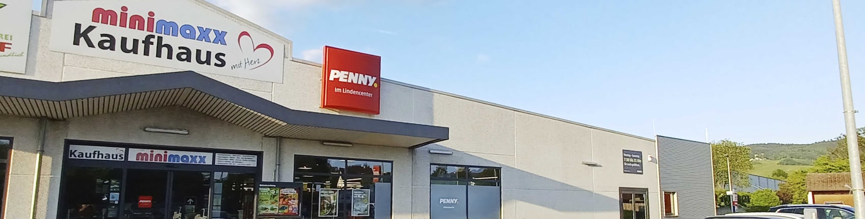 Sie sehen den Eingang vom Penny Markt in Ottersweier, Haegenichstr. 7
