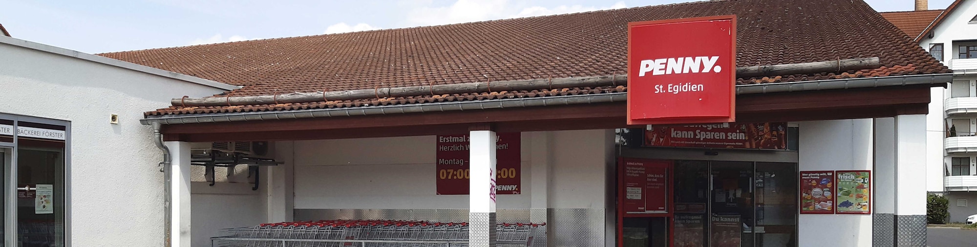 Sie sehen den Eingang vom Penny Markt in St. Egidien Schulstr. 10B