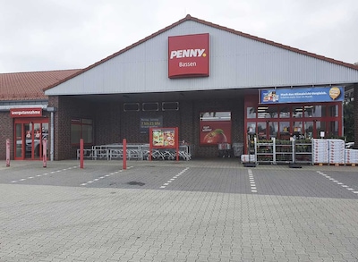Sie sehen den Eingang vom Penny Markt in Oyten-Bassen, Sonnenblumenweg 14
