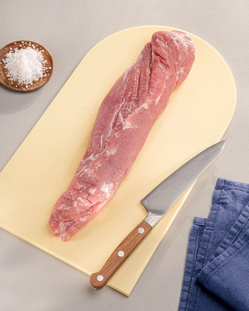Dieses Bild zeigt das rohe Schweinefilet.
