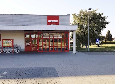 Sie sehen den Eingang vom Penny Markt in Meißenheim/Kürzell, Kürzeller Hauptstr. 1B
