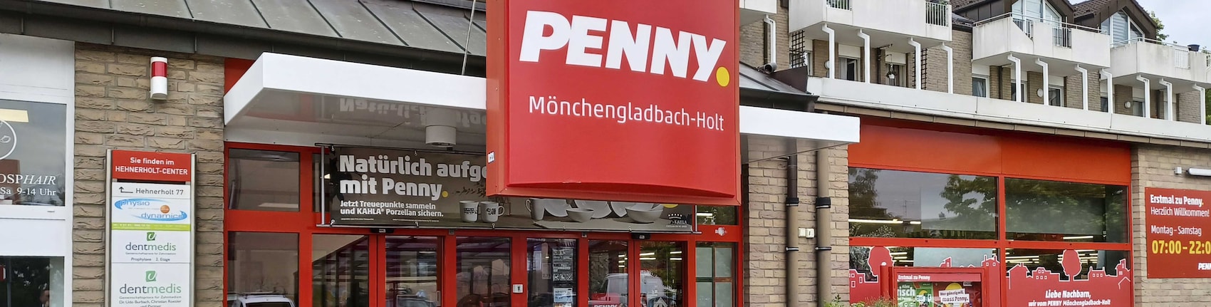 Sie sehen den Eingang vom Penny Markt Mönchengladbach – Holt Josef-Drauschke-Strasse 97