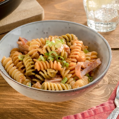 Auf diesem Bild siehst du unsere fertigen Fusilli Tricol mit Mascarpone-Soße.