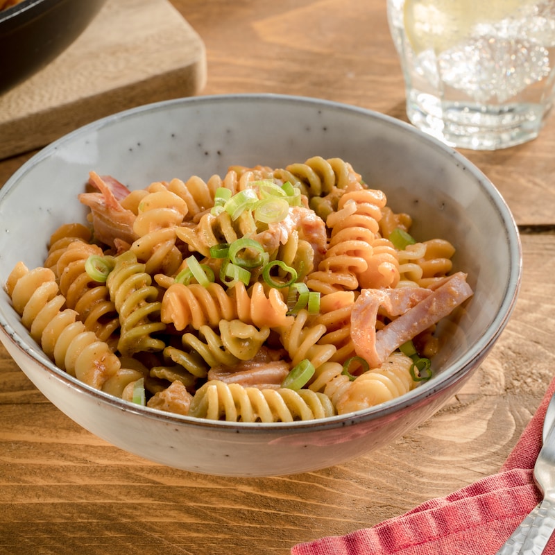 Auf diesem Bild siehst du unsere fertigen Fusilli Tricol mit Mascarpone-Soße.
