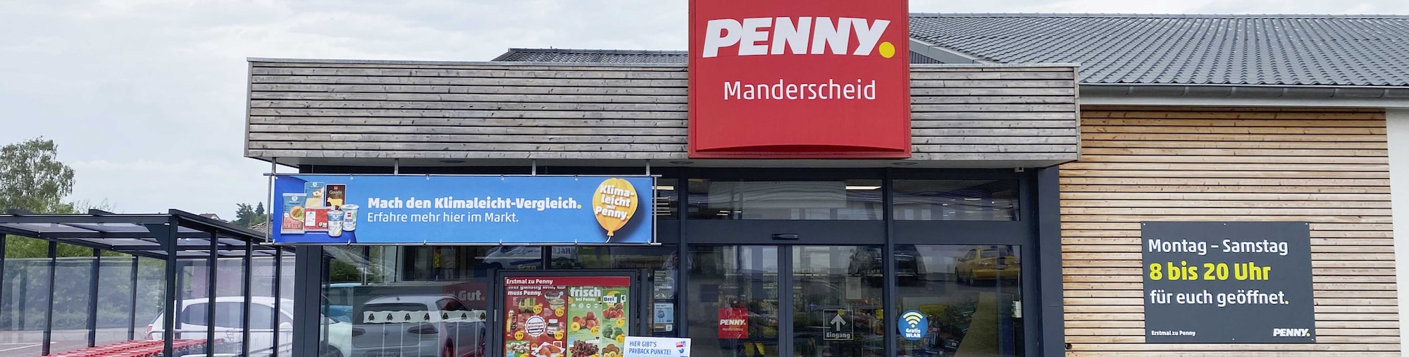 Sie sehen den Eingang vom Penny Markt in Manderscheid Gewerbestr. 7