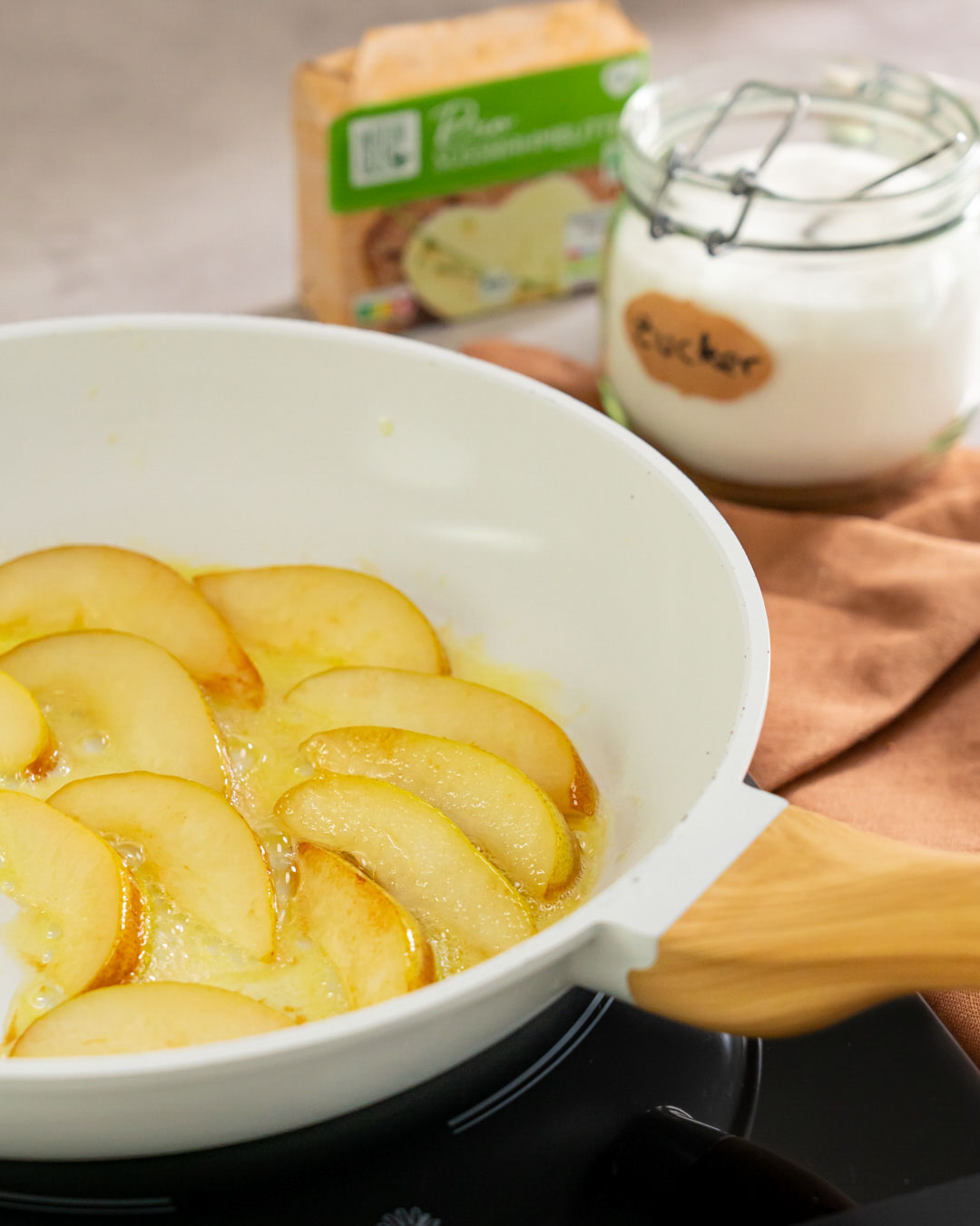 Kürbissuppe mit Birnen - einfach &amp; schnell | PENNY.de